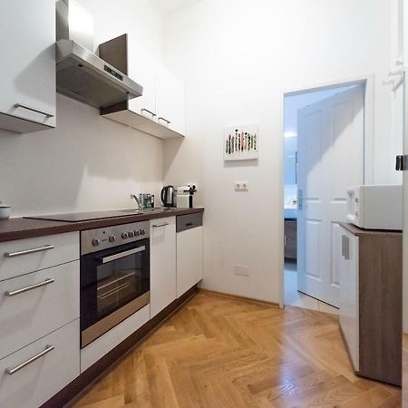 Prater Studio Next Fair, Un, Wu And City Center Appartement Wenen Buitenkant foto