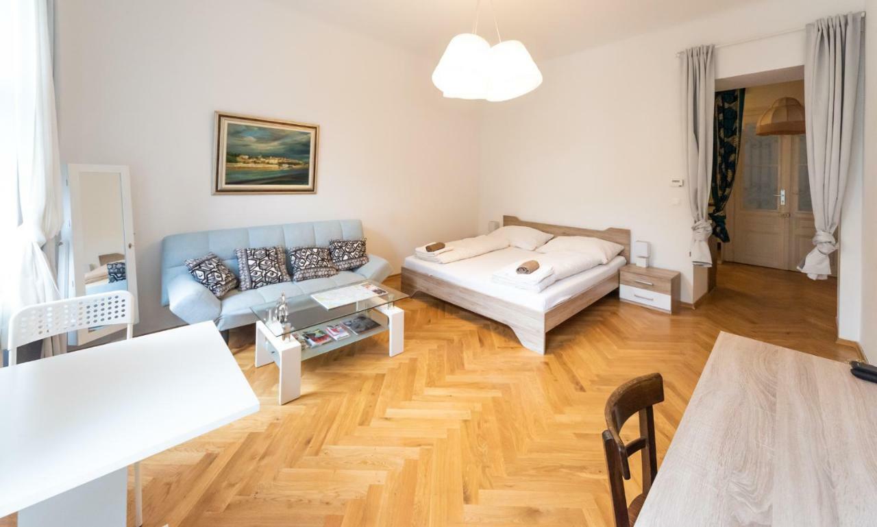 Prater Studio Next Fair, Un, Wu And City Center Appartement Wenen Buitenkant foto