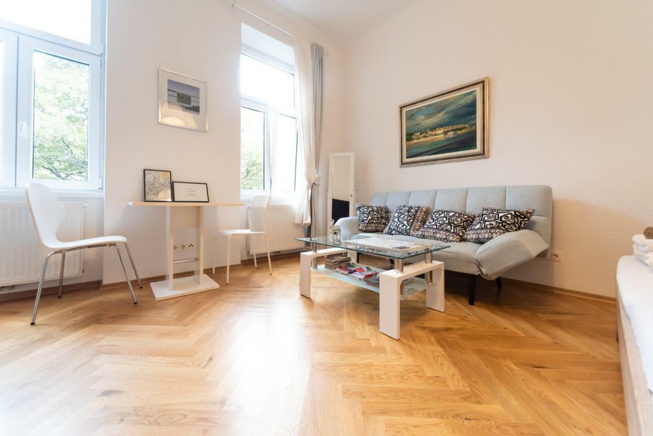Prater Studio Next Fair, Un, Wu And City Center Appartement Wenen Buitenkant foto