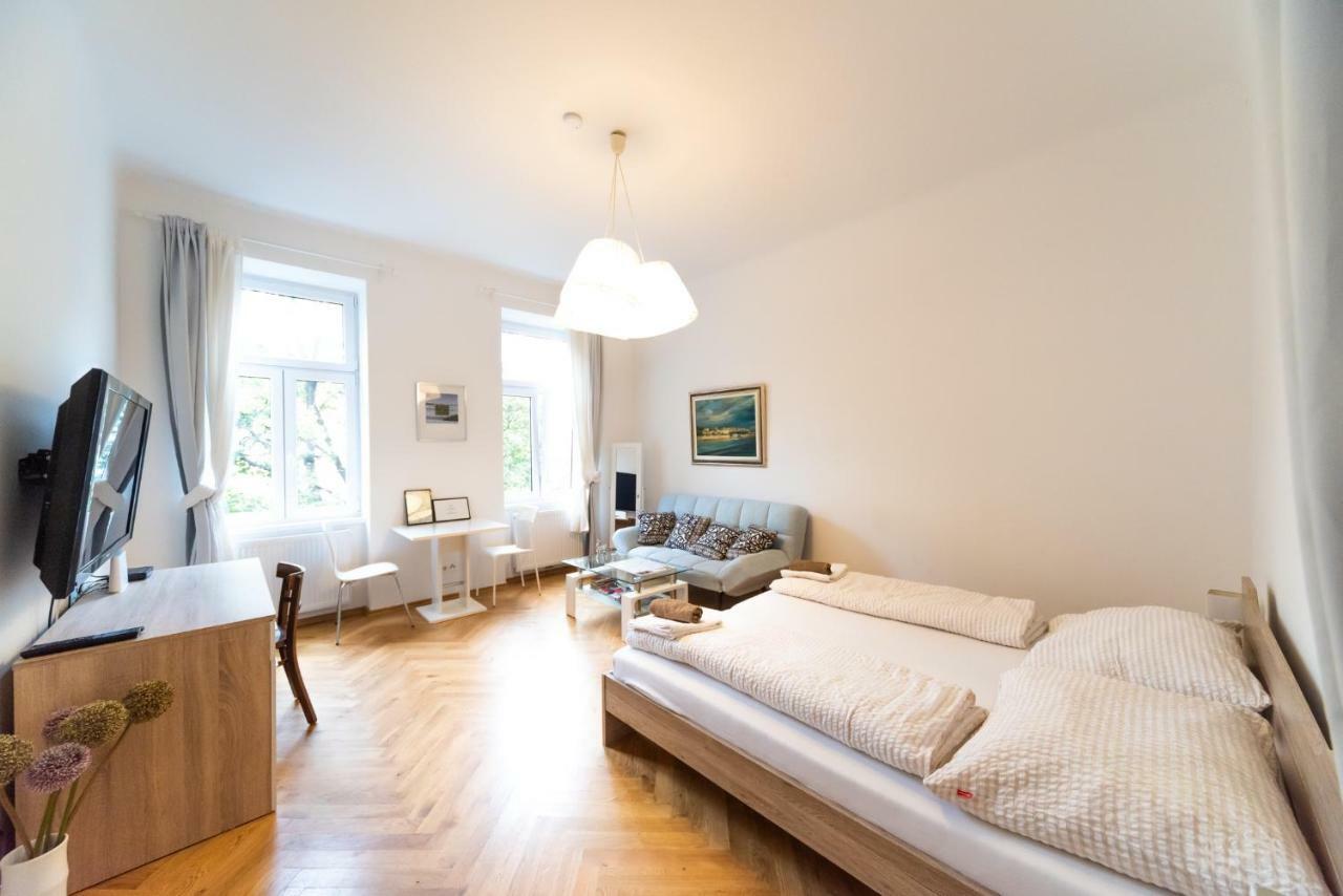 Prater Studio Next Fair, Un, Wu And City Center Appartement Wenen Buitenkant foto